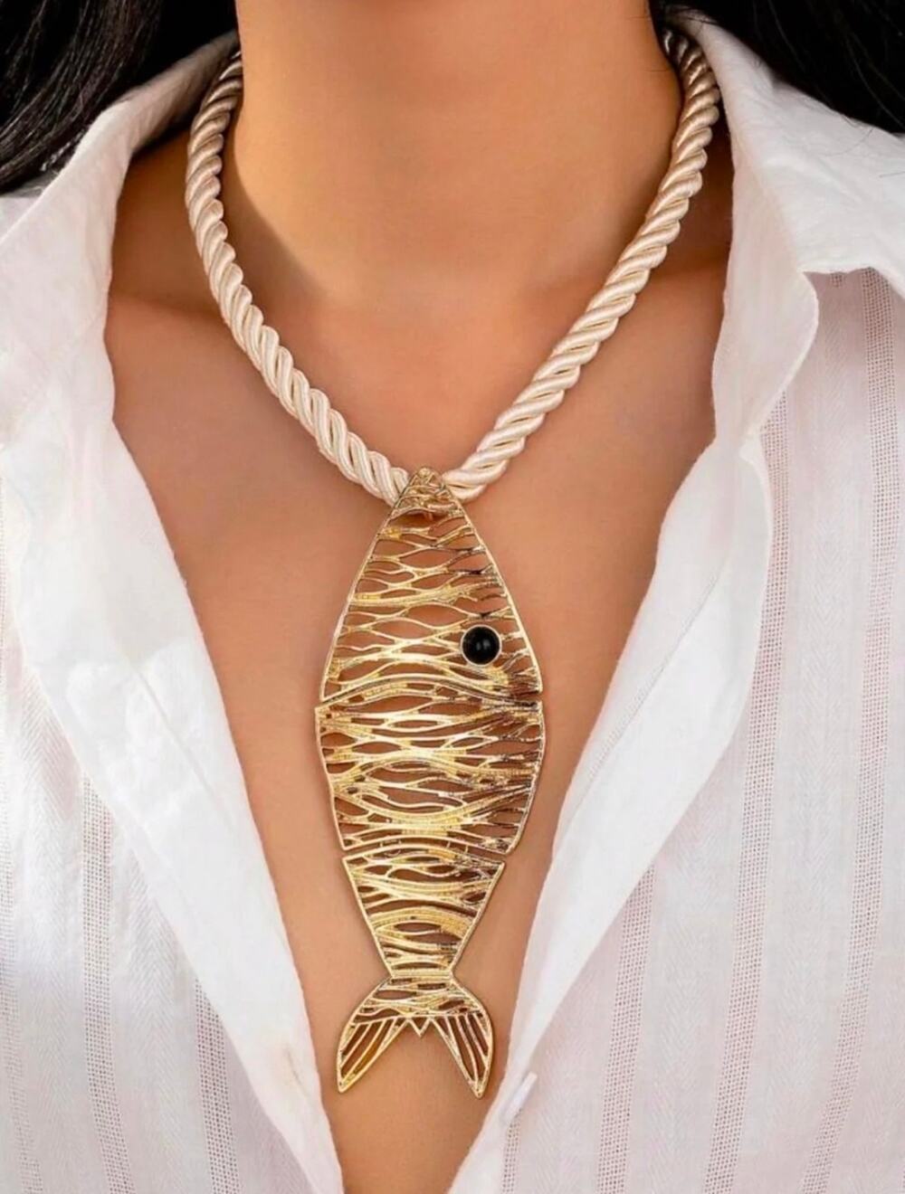 FISH STATEMENT NECKLACE